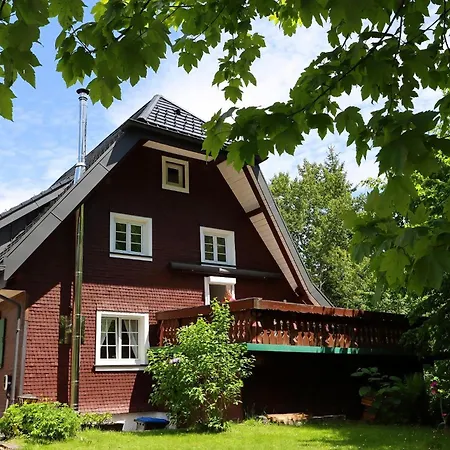 Schwarzwaldhaus St, Blasien, Direkt Am Bach * 圣布拉辛